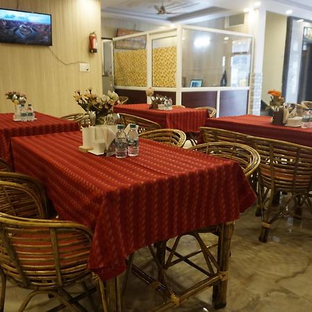 רישיקש Hotel Kaanha Residency Inn By Shree Krishna Hospitality מראה חיצוני תמונה