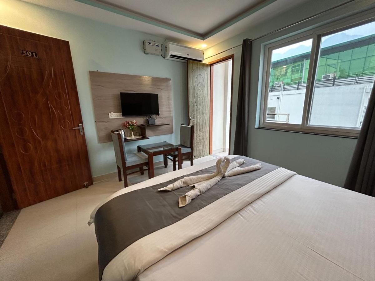 רישיקש Hotel Kaanha Residency Inn By Shree Krishna Hospitality מראה חיצוני תמונה