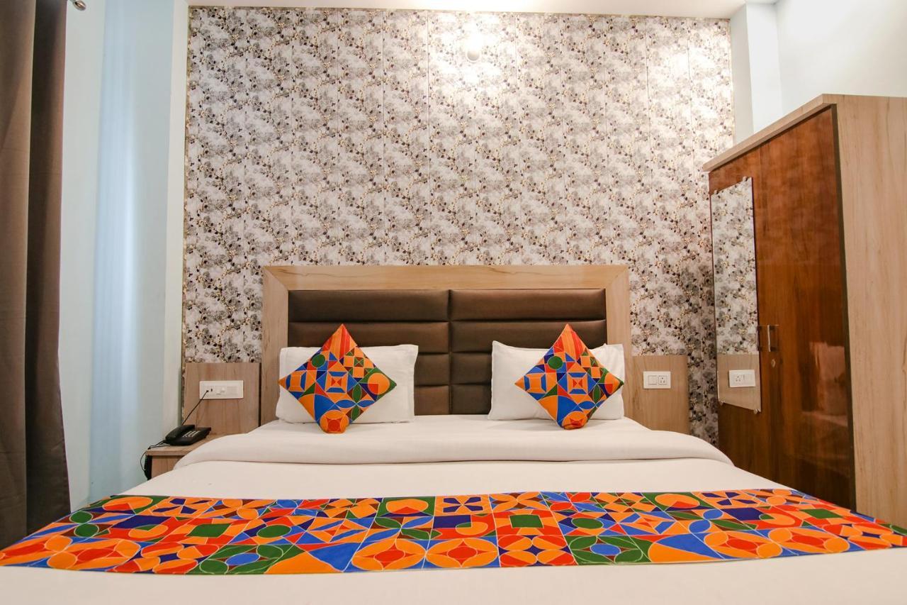 רישיקש Hotel Kaanha Residency Inn By Shree Krishna Hospitality מראה חיצוני תמונה
